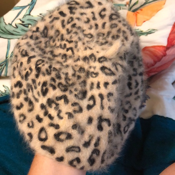 Leopard Beret - Picture 2 of 2